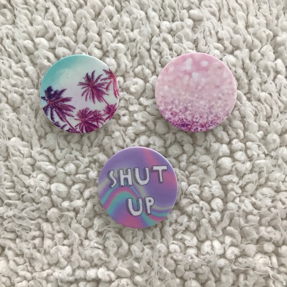 Pop sockets